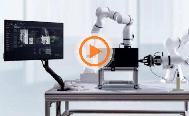 7-Axis Cobot in Electronics Precisi..