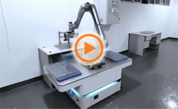 xMate CR in Tool Tray Transfering